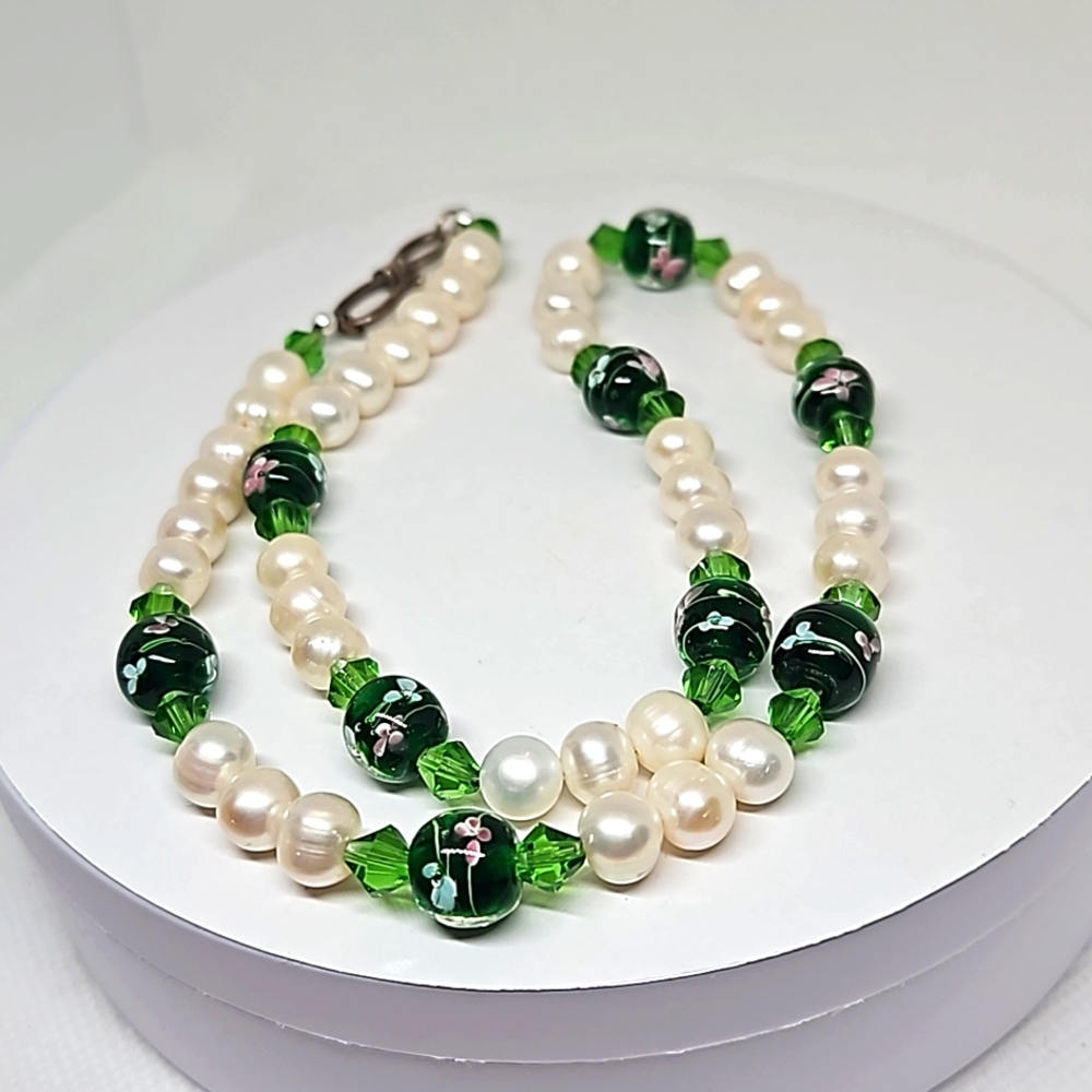 Vintage Hand Crafted Necklace.  Pearls and Japanese Lampwork.